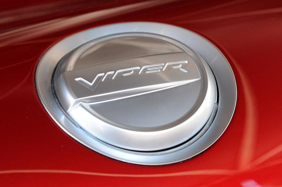  Dodge Viper SRT GTS 2013 года  (фото 15 из 42)